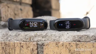 Mobile-review.com Обзор: Что выбрать Xiaomi Mi Smart Band 5 или Smart Band 4 ?