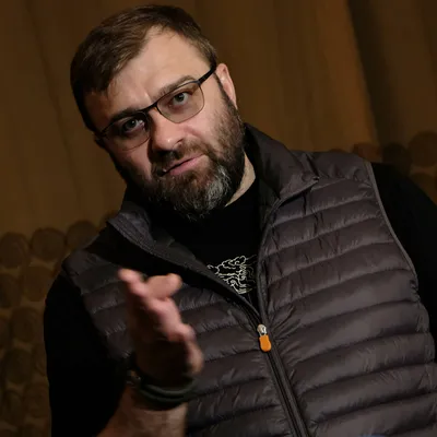 Ваш уникальный мир с Михаилом Пореченковым на фото