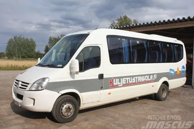 Микроавтобус IVECO Daily