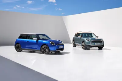 MINI Cooper S 5-Дверей 2023-2024, купить новый МИНИ Купер 5-дверный в  официальном дилере АВИЛОН Москва