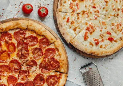 2 пиццы много, а хочется попробовать сразу два вкуса? 🤔 ⠀ Так собери свою  пиццу на выбор❗ ⠀ «Пицца 50/50» 😍 ⠀ 🍕30 см/600 г 450 руб🍕 🍕40… |  Instagram