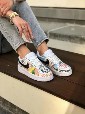 Модные кроссовки 2021-2022, главные тренды женских кроссовок | Hype shoes,  Aesthetic shoes, Fresh shoes
