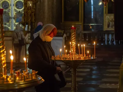 старик молится со сложенными руками, картинка молящегося без рук, молиться,  молитва фон картинки и Фото для бесплатной загрузки