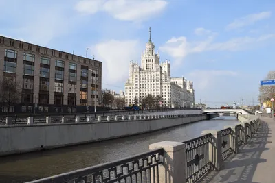 А Москва река-то не замерзла