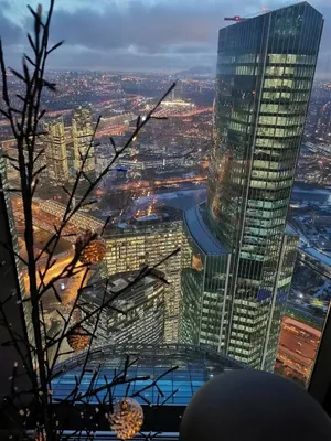 А в терем тот высокий… Кто живет в башнях «Москва-Сити» и сколько стоят  тамошние апартаменты? — Актуальные вопросы рынка недвижимости в  интернет-журнале МИР КВАРТИР