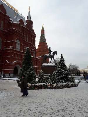 Москва в снегу: красивые пейзажи для вашего экрана