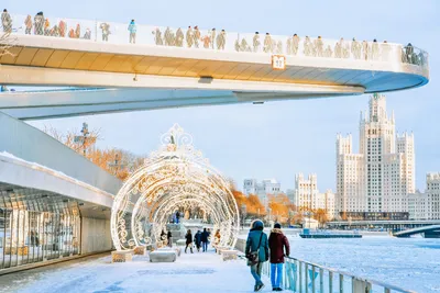 Какая красивая Москва зимой!😍 Я не ожидала , что НАСТОЛЬКО КЛАССНО! Очень  хочу встретить всей семьей Новый год на площади под бой… | Instagram