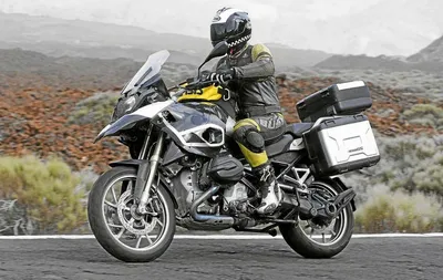 Туристический мотоцикл BMW R1250GS получит жидкостное охлаждение –  Автоцентр.ua