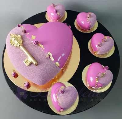Искушение сладкими муссовыми тортами - фото в png, webp