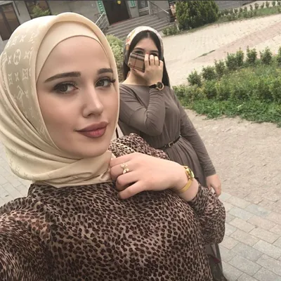 A1намdü1i11aн☝ | Stylish hijab, Muslim girls, Hijab style casual