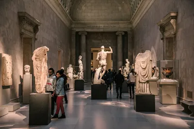 150-летию Metropolitan Museum of Art в Нью-Йорке посвящается...