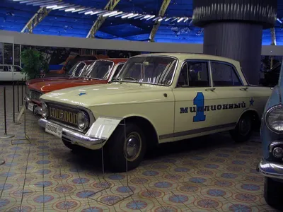 Moscow, Russia - 22 May 2022, Green old car \"Moskvich\" from the transport  museum stands on the street Stock Photo - Alamy