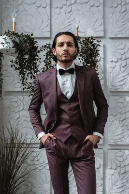 Купить классический свадебный мужской костюм тройка бордового цвета в  интернет-магазине - Gentleman - бутик мужских костюмов №1
