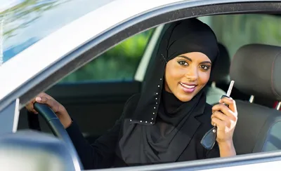 Хиджаб, дуршлаг и балаклава: в каких головных уборах можно  фотографироваться на права - КОЛЕСА.ру – автомобильный журнал