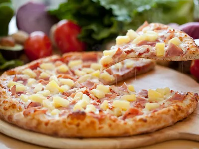 KING FOOD - 4 самых популярных вида пиццы Рассказываем, какая начинка для  пиццы является самой популярной в мире и как приготовить такую пиццу дома.  Пиццу любят во всем мире: ее просто приготовить,