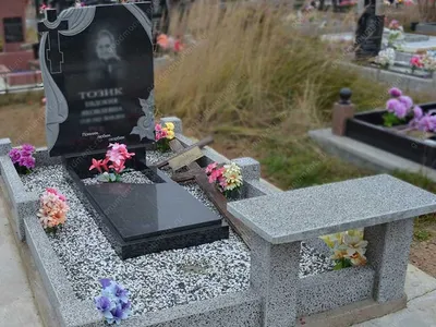 Надгробная плита на цветник