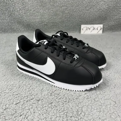 Nike Cortez Basic SL Younger Kids' Shoes. Nike ID