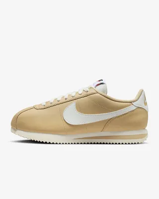 Кроссовки Nike Cortez Unisex Trainers, белый – заказать по доступной цене  из-за рубежа в «CDEK.Shopping»