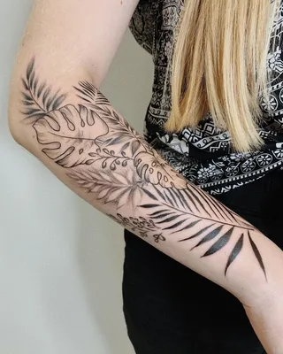 Женские тату на руке 2022-2023: модные тату-эскизы для девушек, фото |  Beach tattoo, Hand henna, Hand tattoos