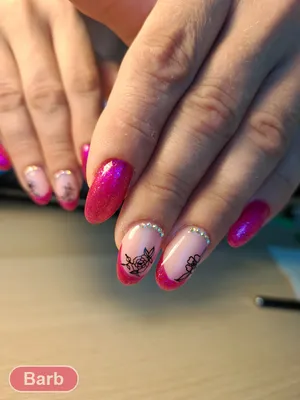 Розовый маникюр френч на ногти средней длины - фото работы мастера Ольга