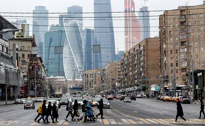 Население России бістро снижается — минус почти полмиллиона