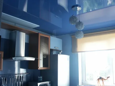 Натяжной потолок для кухни | Фото дизайнов в интерьере | Цена с установкой  в Москве | Выбрать вариант полотна