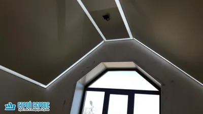 Натяжные потолки на мансарде