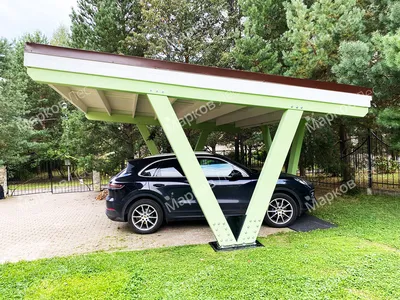 Деревянный навес для авто №129 на заказ с бесплатной доставкой и установкой  в Москве и области