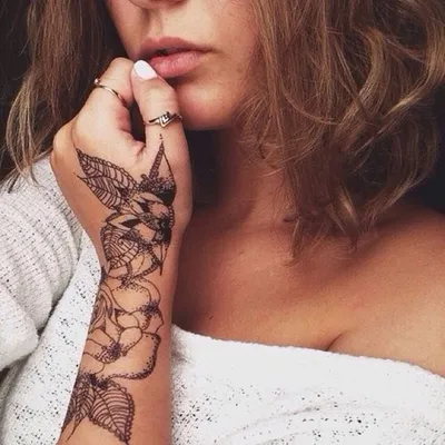 Небольшие тату на руке для девушек: идеи и вдохновение - tattopic.ru