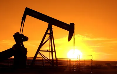 Потолок цен на нефть: как работает и последствия | Статьи | Известия