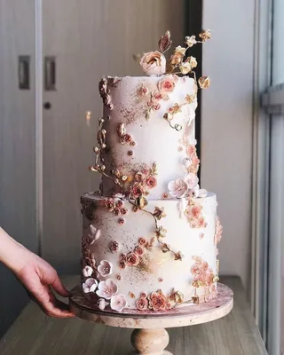 Необычные торты на свадьбу - 82 фото