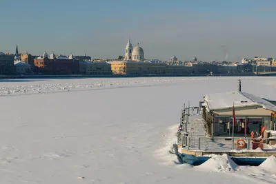 Зимние бега на Неве А. Н. Авнатомов (Авнатамов, Овнатанян) Россия, 1859 г.  \"В Петербурге зима была суровая и жуткая, но в Петербурге же люди  научились, как нигде, обращать ее в нечто приятное