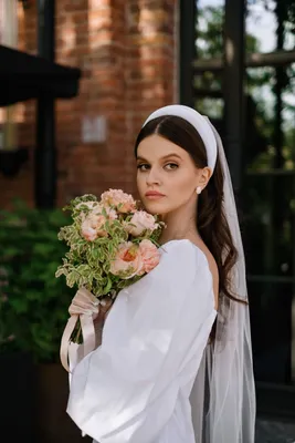 Невеста 2021 Bride | Wedding headdress, Wedding, Wedding picture poses