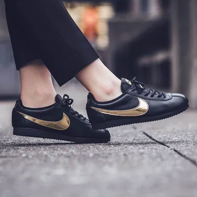 Мужские кроссовки Nike Cortez Basic SE (902803-002) оригинал - купить по  цене 6790 руб в интернет-магазине Streetball