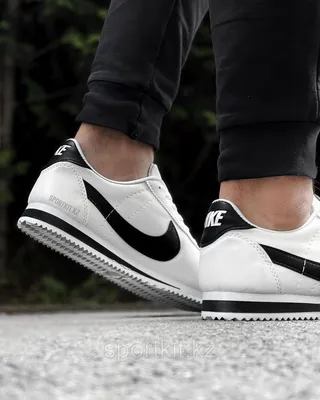 Женские черные кожаные кеды cortez comme des garcons x nike NIKE купить в  интернет-магазине ЦУМ, арт. GB-K121-001