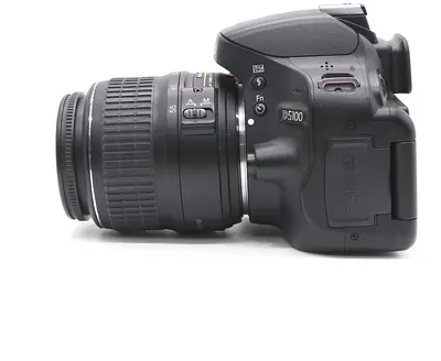 Nikon D5100 С Бликами 105 Мм — стоковые фотографии и другие картинки Без  людей - Без людей, Белый фон, Вертикальный - iStock