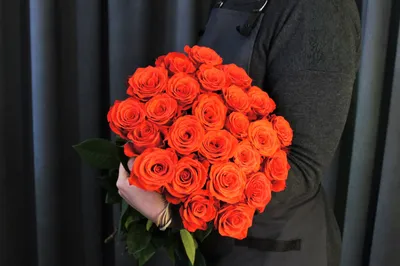 Розы красные сорта Нина 70 см - Цветочная мастерская Ангаж