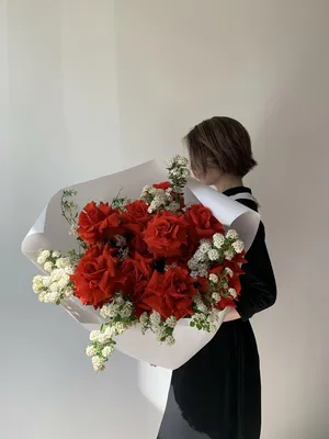 Ярко-алые розы (Эквадор), сорт \"Нина\" - магазин \"Свежие розы Пермь\"