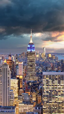 Панорама Нью-Йорка с видом на ночной город и реку - обои на телефон