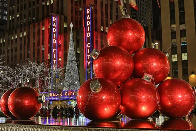Дом рождества в Бруклине Нью-Йорке Редакционное Стоковое Фото - изображение  насчитывающей украшения, света: 64105453