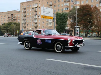 Патриаршие пруды — не только очень дорогой район Москвы, но и центр ночной  жизни Местные жители годами добиваются тишины — и довольно успешно. Цепочка  событий — Meduza