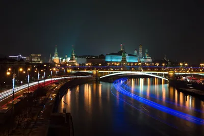 Огни ночной Москвы красиво светится …» — создано в Шедевруме