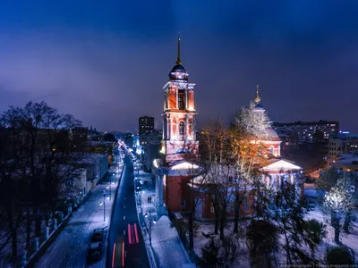НЕЗАБЫВАЕМАЯ МОСКВА on Instagram: “Автобусная экскурсия «Огни ночной Москвы»  🚌 – это прекрасная возможность познакомиться со столице… | World cities,  City, Skyline