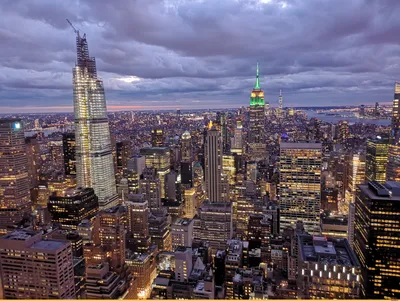 Ночной Нью Йорк на нежном фоне, …» — создано в Шедевруме