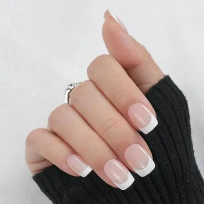 The Vanilla French Manicure Is a Delicious Twist on a Classic
