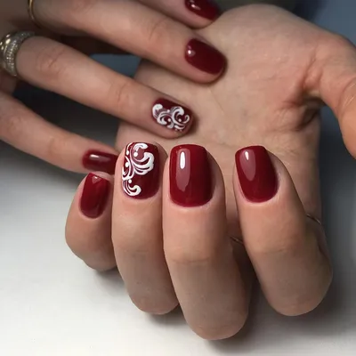 Маникюр марсала с молочным оттенком | Manicura de uñas, Uñas granates, Uñas  elegantes y sencillas