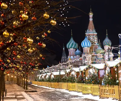 Новогодняя Москва 2020 — космос в ГУМе, арт-ярмарка от «Флакона» и ледяной  Кремль