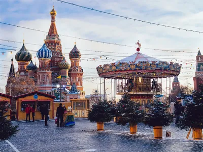 10 причин посетить новогоднюю Москву