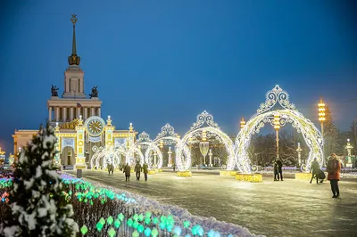 Почти 5 тысяч световых декораций установили в Москве к Новому году -  Газета.Ru
