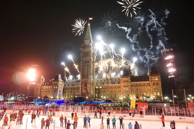 Фото Города Канада Новый год Quebec Квебек Вечер Улица колокольчик